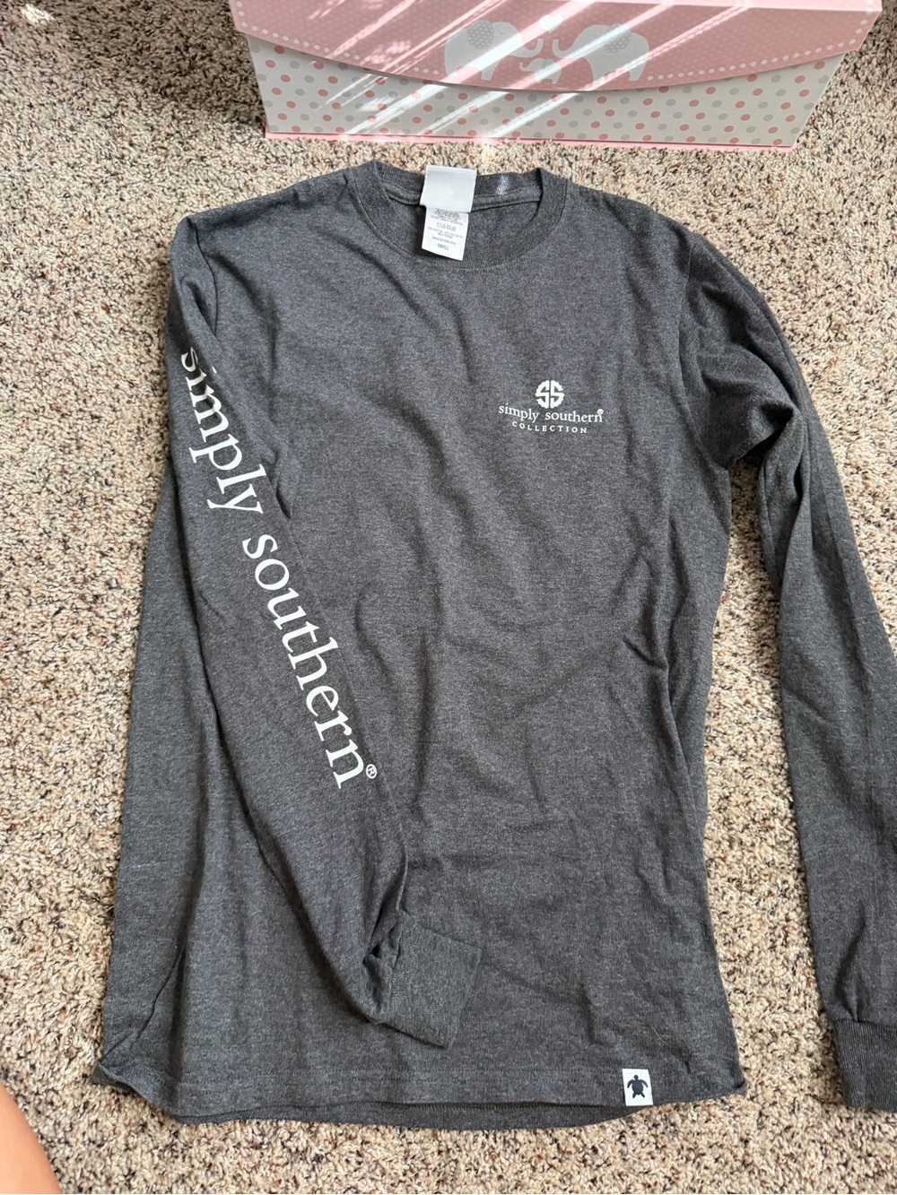 Simply Southern Men's Charcoal Long Sleeve Logo Tee